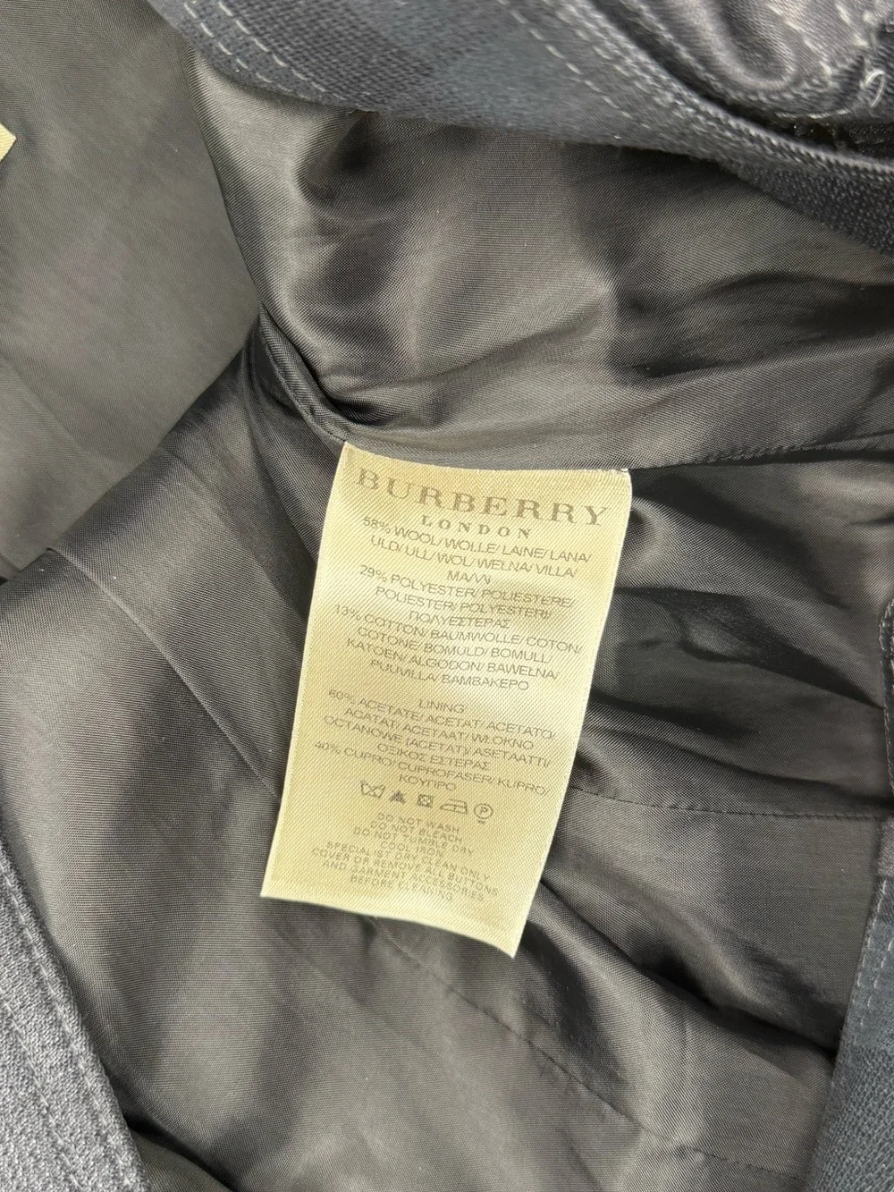 Burberry London Belted Trench Coat – Size US 8 / UK 10 - Picture 7 of 7